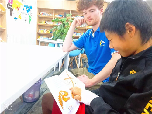 兩個(gè)月 讀完15本書 英語等級(jí)從2.1升至4.0 —學(xué)員Daniel學(xué)習(xí)歷程回顧