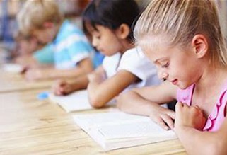 浸入式國(guó)際化閱讀空間